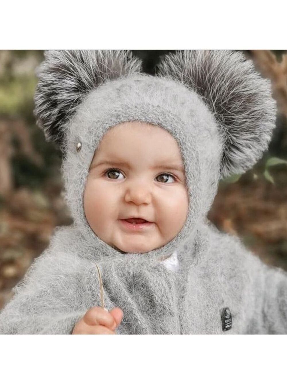 ANGORA Pom Pom hat